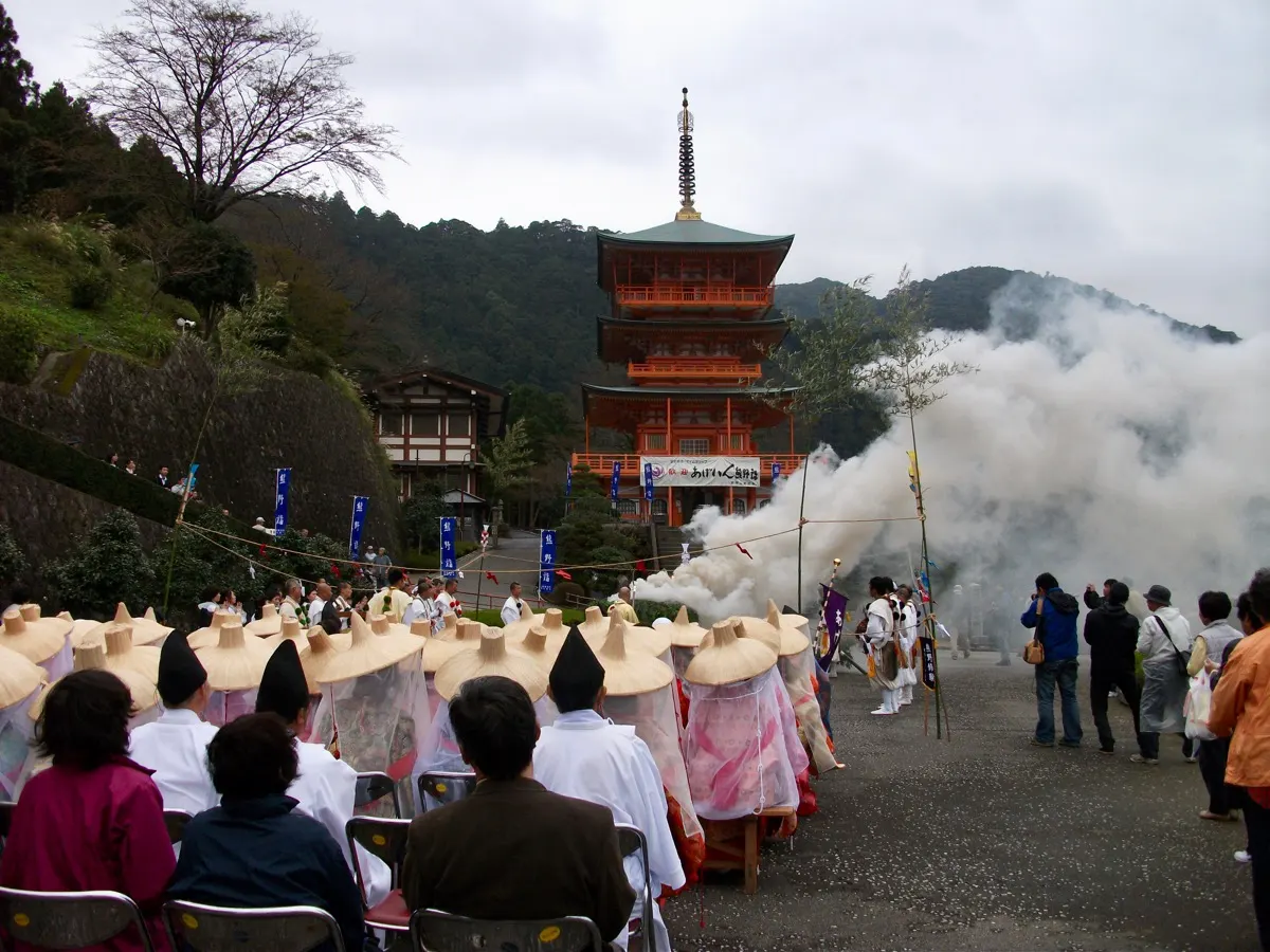 青岸渡寺三重塔