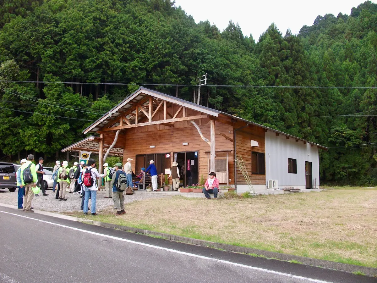 色川の販売所