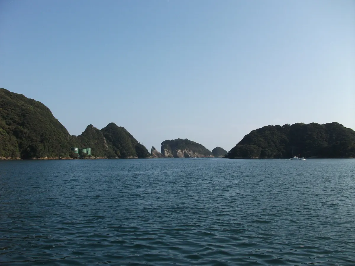 那智勝浦漁港入江