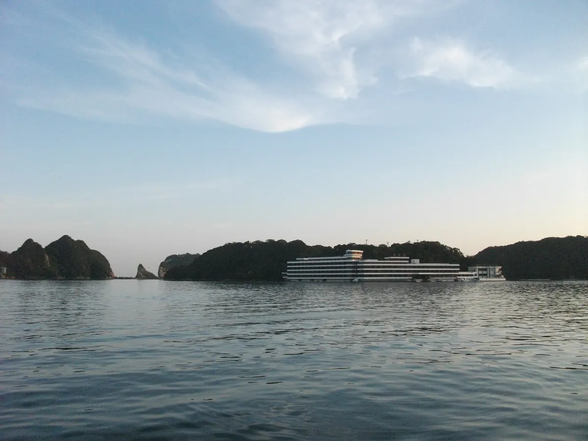 ホテル中の島