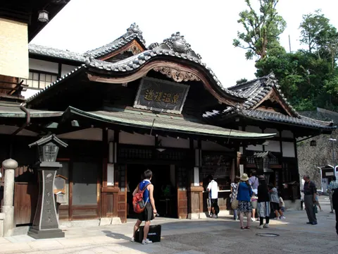 道後温泉本館玄関