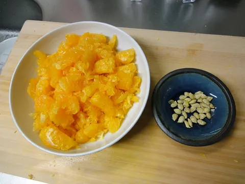 いよかんの実と種